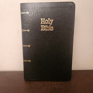 Holy Bible - The American Bible (Thomas Nelson  Publisher)   Used
